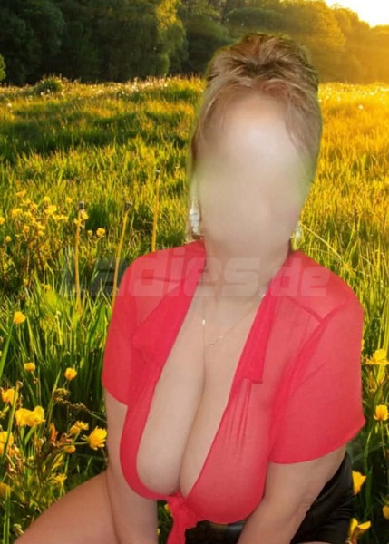 Nina bei XXL4You