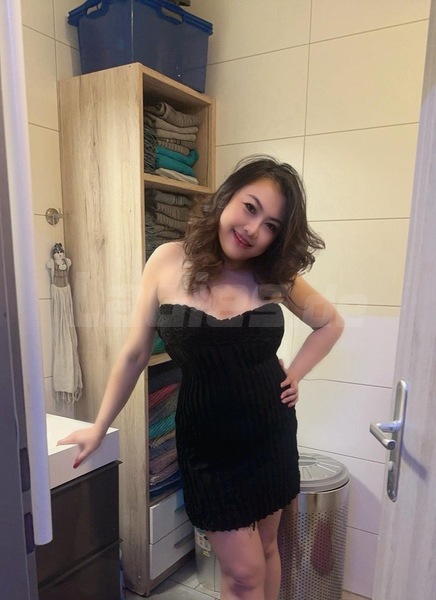 Yuna halb Thai/Korea
