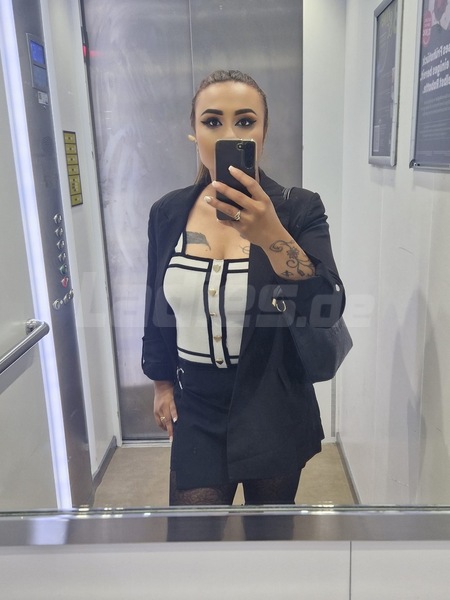 AV - Queen Lusi 24H nur H+H