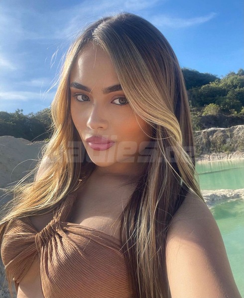 Mia