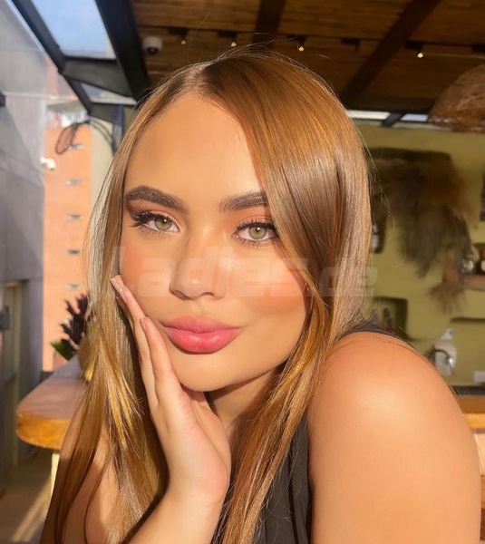 Mia